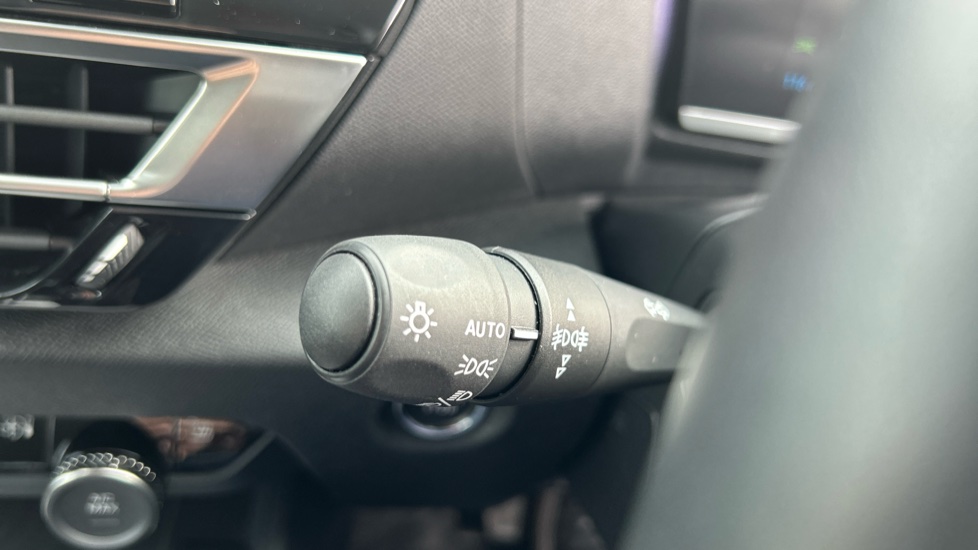 Citroen C4 100kW E-series 50kWh 5dr Auto Electric Hatchback - Image 29