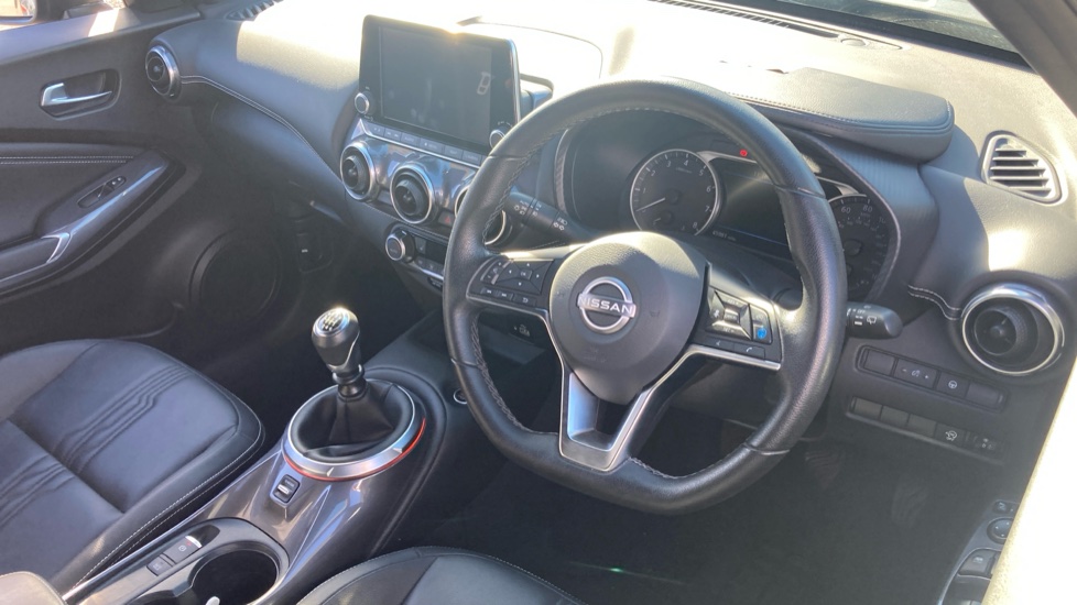 Nissan Juke 1.0 DiG-T 114 Tekna 5dr Petrol Hatchback - Image 11