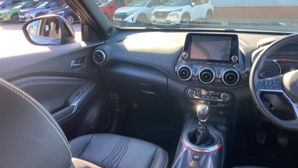 Nissan Juke 1.0 DiG-T 114 Tekna 5dr Petrol Hatchback - Image 14