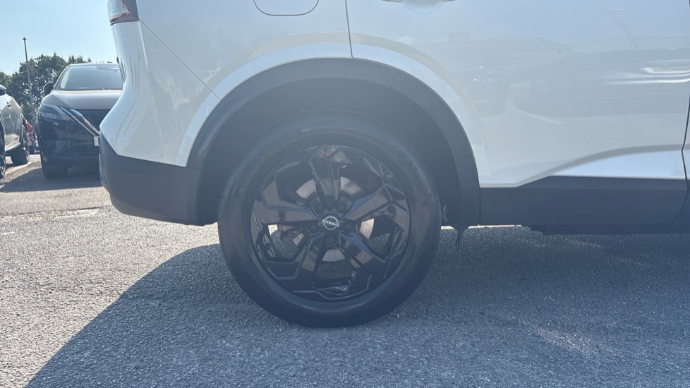 Nissan Qashqai 1.5 E-Power Kuro Edition 5dr Auto Hybrid Hatchback - Image 7