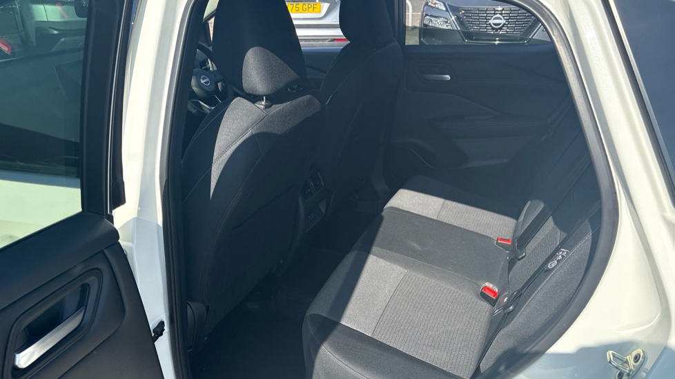 Nissan Qashqai 1.5 E-Power Kuro Edition 5dr Auto Hybrid Hatchback - Image 16