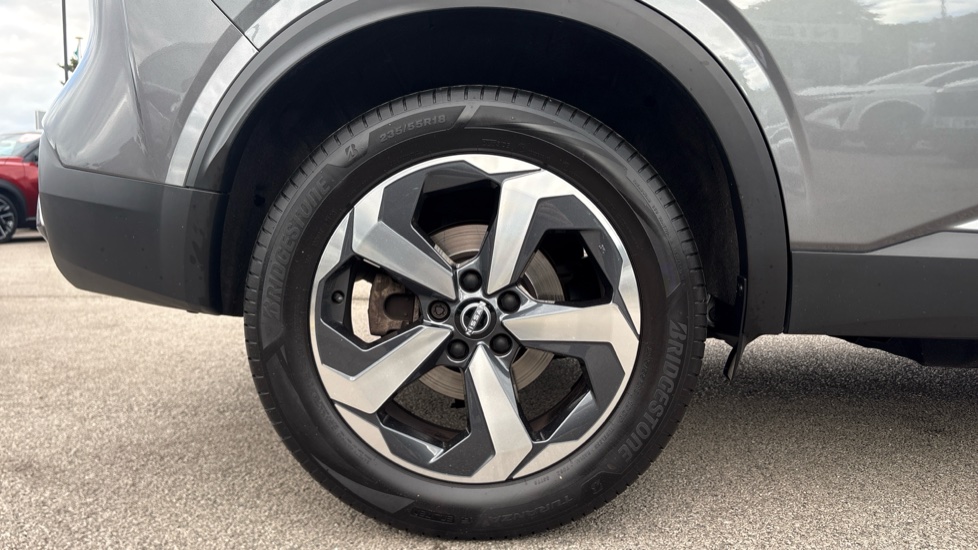 Nissan Qashqai 1.3 DiG-T MH N-Connecta 5dr Petrol Hatchback - Image 7