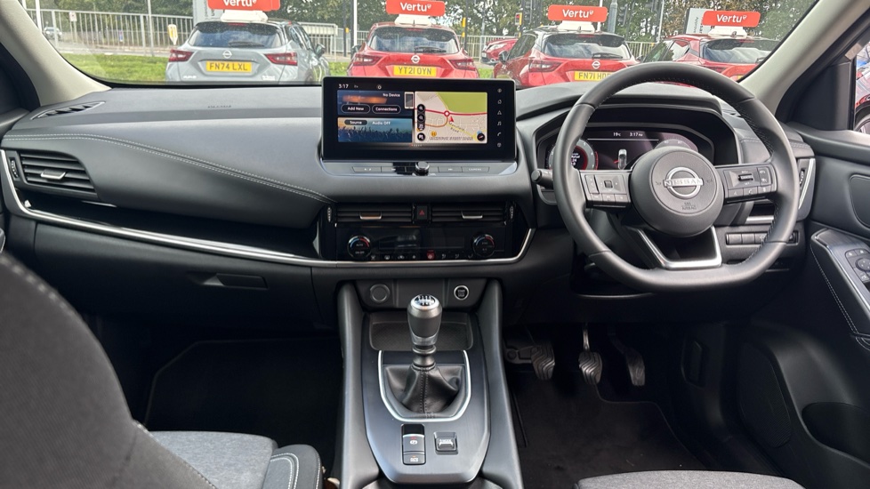 Nissan Qashqai 1.3 DiG-T MH N-Connecta 5dr Petrol Hatchback - Image 10