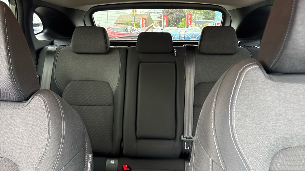 Nissan Qashqai 1.3 DiG-T MH N-Connecta 5dr Petrol Hatchback - Image 15