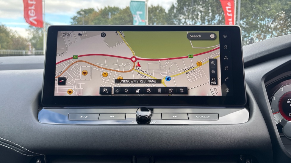 Nissan Qashqai 1.3 DiG-T MH N-Connecta 5dr Petrol Hatchback - Image 30
