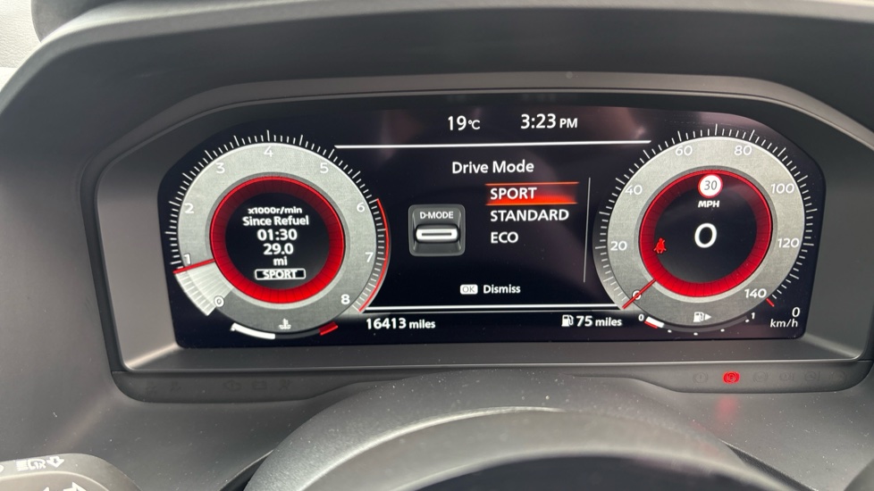 Nissan Qashqai 1.3 DiG-T MH N-Connecta 5dr Petrol Hatchback - Image 38