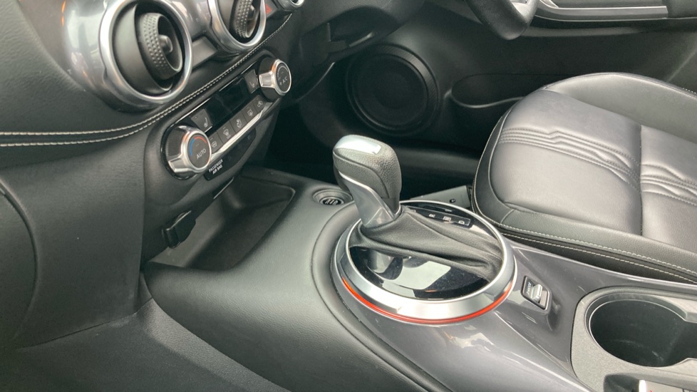 Nissan Juke 1.0 DiG-T 114 Tekna 5dr DCT Petrol Hatchback - Image 13