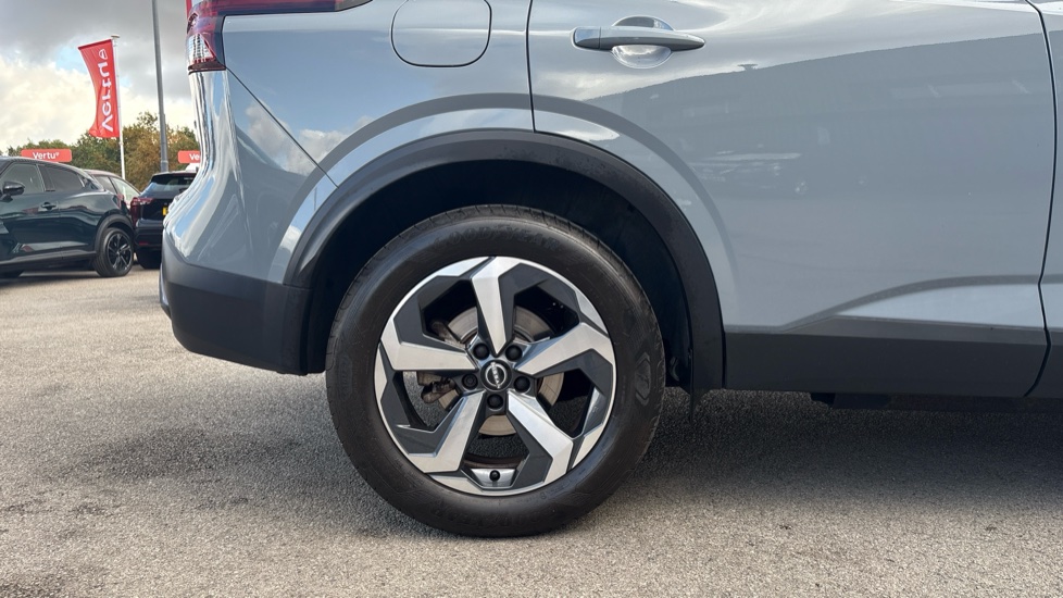 Nissan Qashqai 1.5 E-Power N-Connecta 5dr Auto Hybrid Hatchback - Image 7