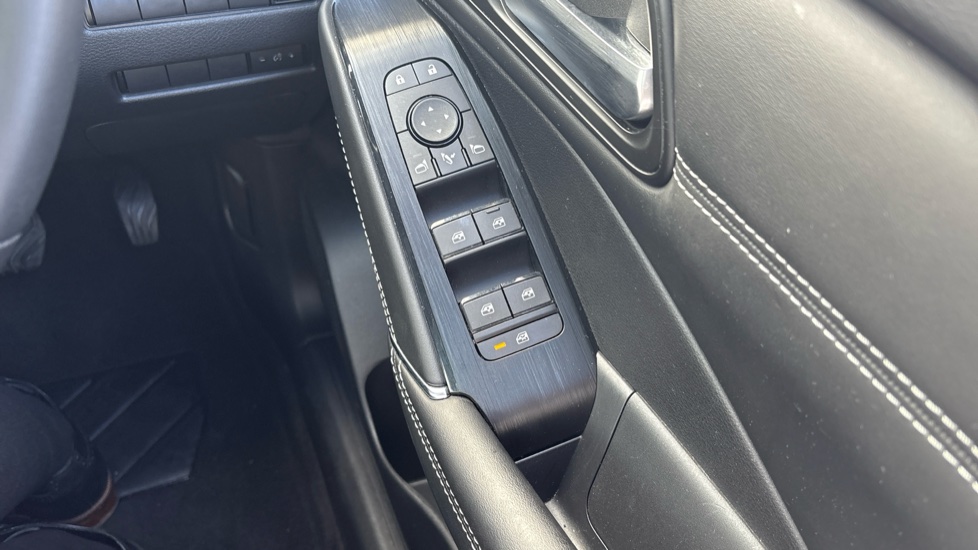 Nissan Qashqai 1.5 E-Power N-Connecta 5dr Auto Hybrid Hatchback - Image 42