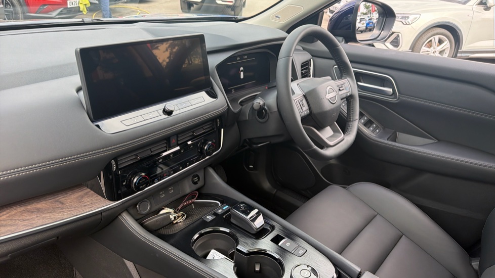 Nissan X-Trail 1.5 E-Power E-4orce 213 Tekna 5dr [7 Seat] Auto Hybrid Station Wagon - Image 9