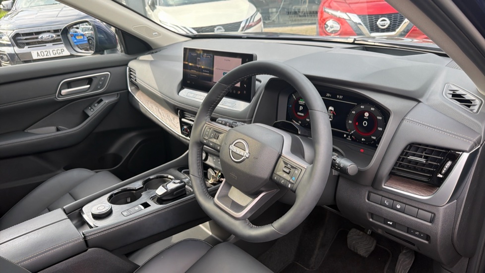 Nissan X-Trail 1.5 E-Power E-4orce 213 Tekna 5dr [7 Seat] Auto Hybrid Station Wagon - Image 11