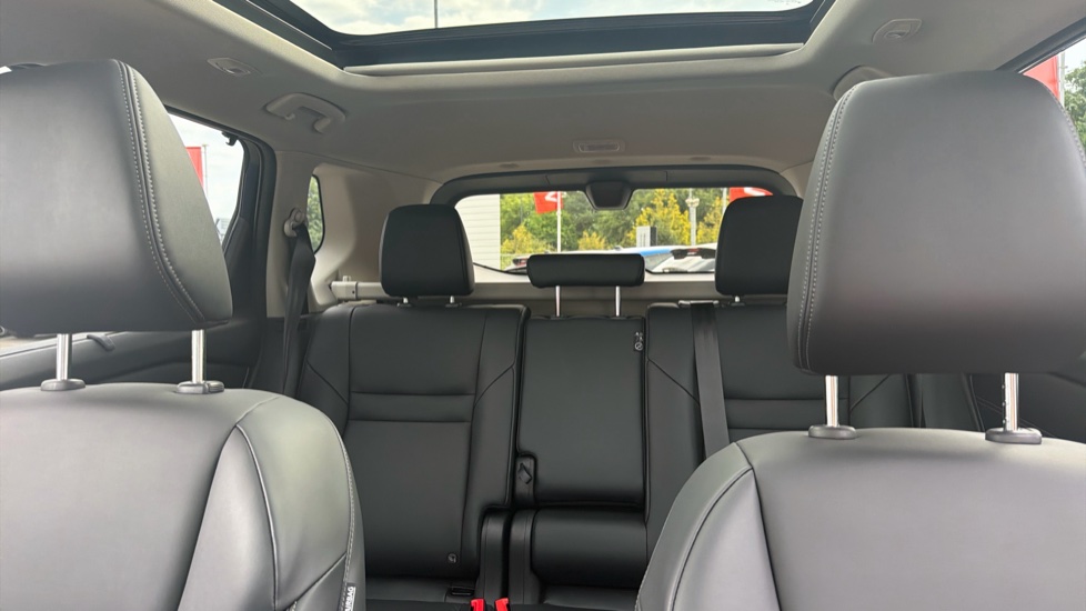 Nissan X-Trail 1.5 E-Power E-4orce 213 Tekna 5dr [7 Seat] Auto Hybrid Station Wagon - Image 15