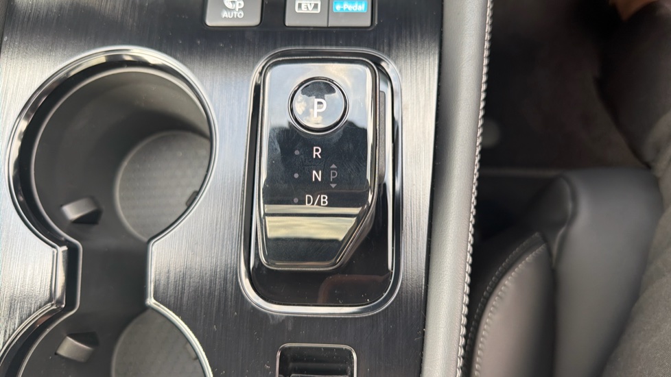 Nissan X-Trail 1.5 E-Power E-4orce 213 Tekna 5dr [7 Seat] Auto Hybrid Station Wagon - Image 32