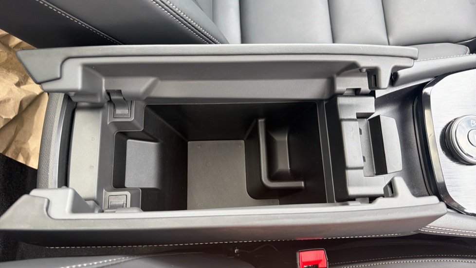 Nissan X-Trail 1.5 E-Power E-4orce 213 Tekna 5dr [7 Seat] Auto Hybrid Station Wagon - Image 34