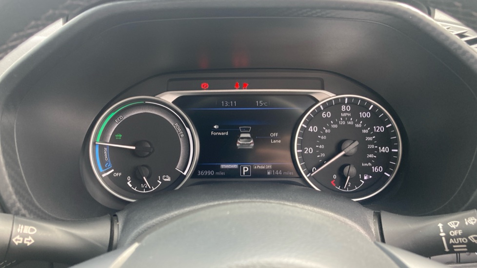 Nissan Juke 1.6 Hybrid N-Connecta 5dr Auto Hybrid Hatchback - Image 18