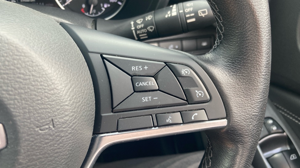 Nissan Juke 1.6 Hybrid N-Connecta 5dr Auto Hybrid Hatchback - Image 23