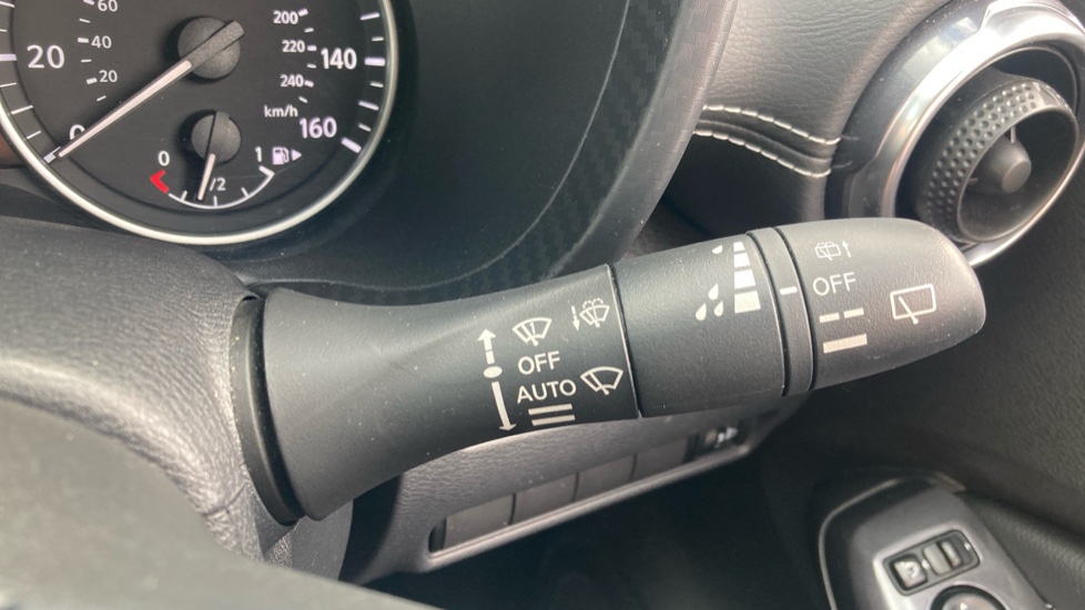 Nissan Juke 1.6 Hybrid N-Connecta 5dr Auto Hybrid Hatchback - Image 24