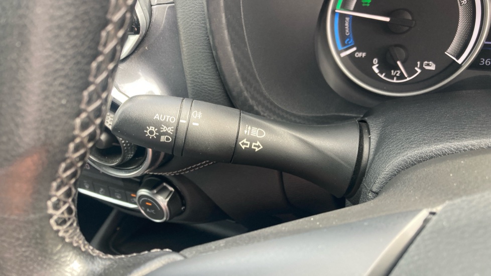 Nissan Juke 1.6 Hybrid N-Connecta 5dr Auto Hybrid Hatchback - Image 26