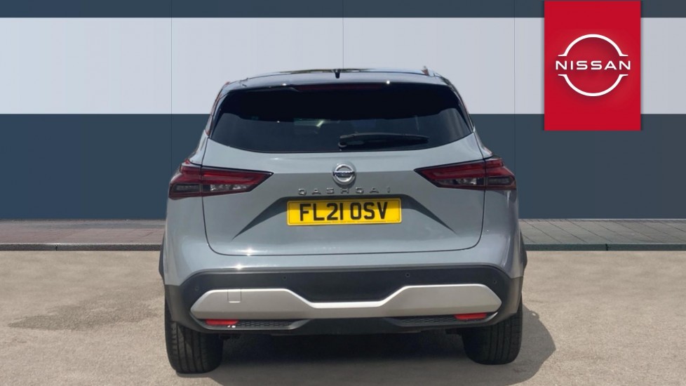 Nissan Qashqai 1.3 DiG-T MH Premiere Edition 5dr Petrol Hatchback - Image 6