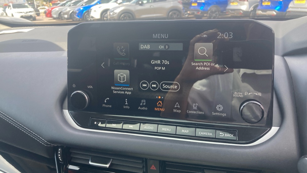 Nissan Qashqai 1.3 DiG-T MH Premiere Edition 5dr Petrol Hatchback - Image 12