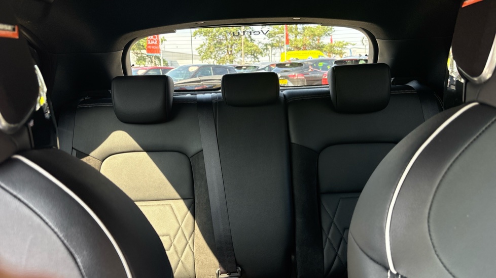 Nissan Juke 1.0 DiG-T 114 Tekna+ 5dr Petrol Hatchback - Image 15