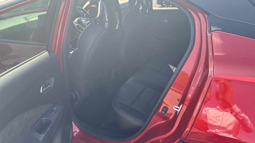 Nissan Juke 1.0 DiG-T 114 Tekna+ 5dr Petrol Hatchback - Image 16