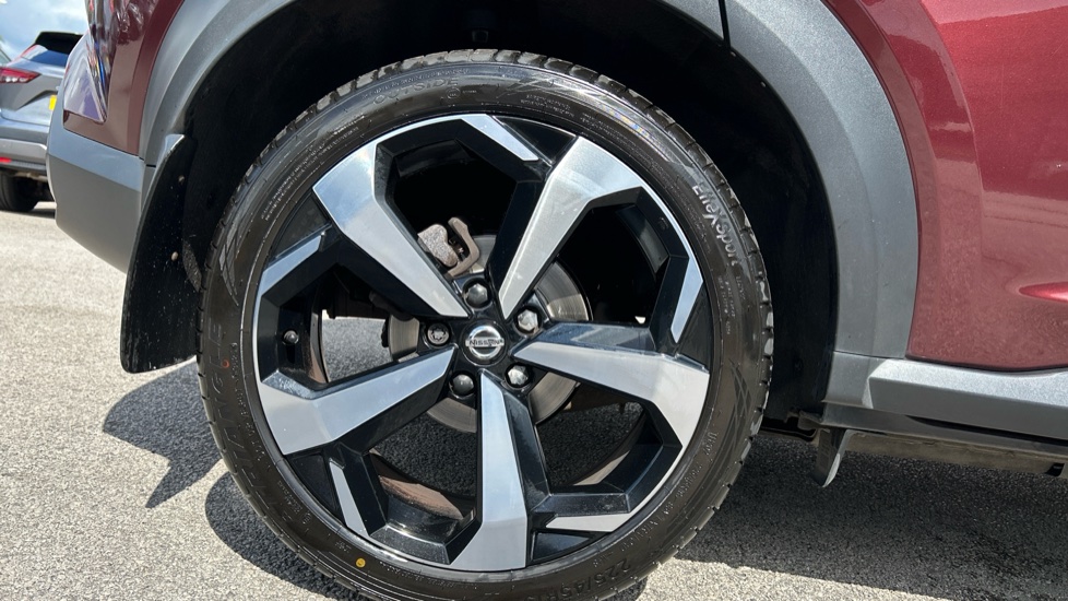 Nissan Juke 1.0 DiG-T 114 Tekna 5dr Petrol Hatchback - Image 7
