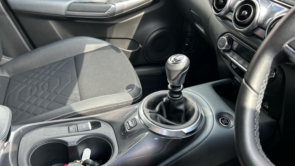 Nissan Juke 1.0 DiG-T 114 Tekna 5dr Petrol Hatchback - Image 13
