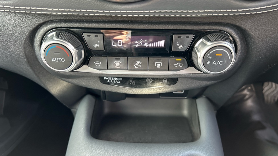 Nissan Juke 1.0 DiG-T 114 Tekna 5dr Petrol Hatchback - Image 27