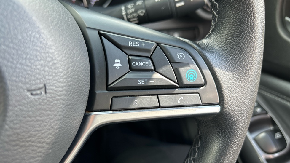 Nissan Juke 1.0 DiG-T 114 Tekna 5dr Petrol Hatchback - Image 30