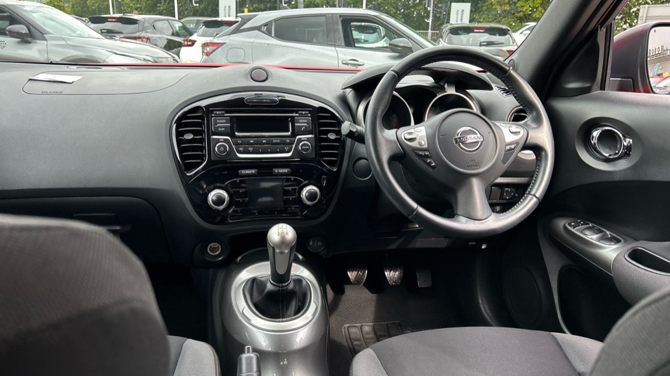 Nissan Juke 1.6 [112] Acenta 5dr Petrol Hatchback - Image 10