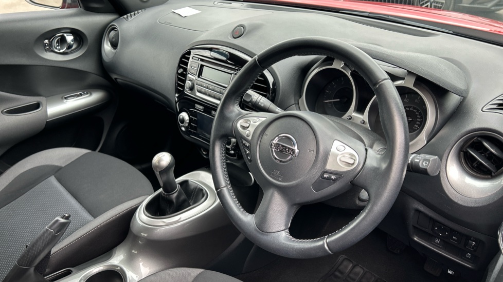 Nissan Juke 1.6 [112] Acenta 5dr Petrol Hatchback - Image 11