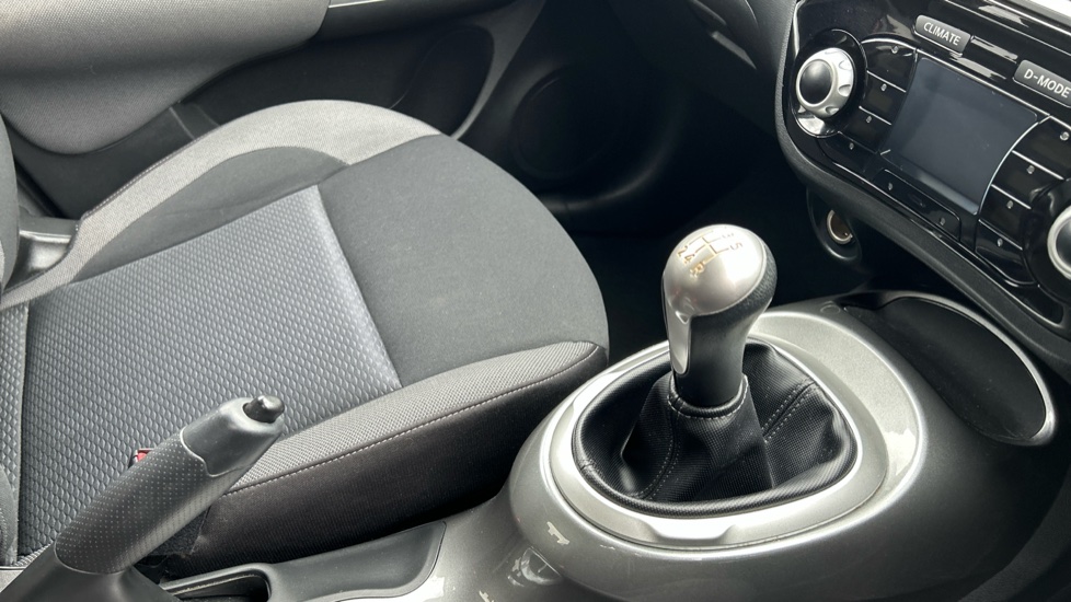 Nissan Juke 1.6 [112] Acenta 5dr Petrol Hatchback - Image 13