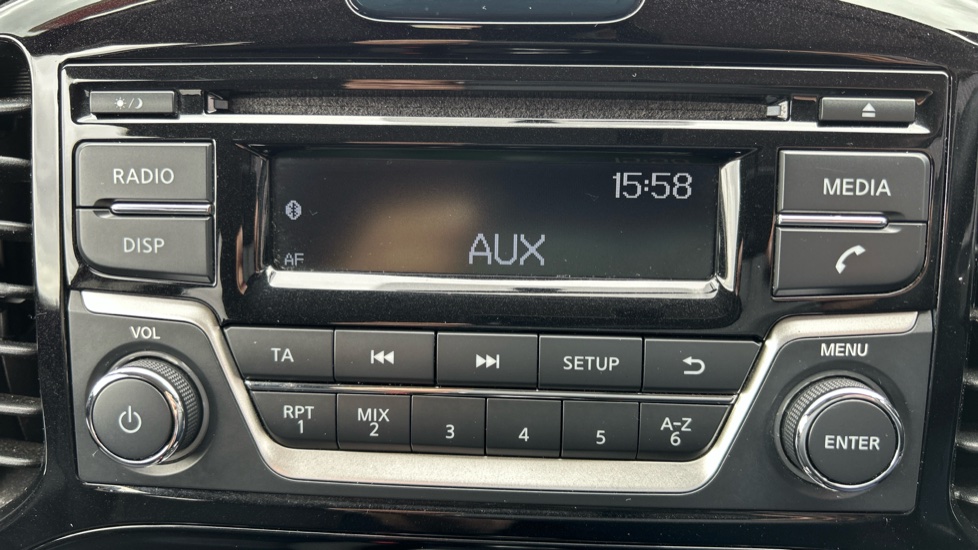 Nissan Juke 1.6 [112] Acenta 5dr Petrol Hatchback - Image 23