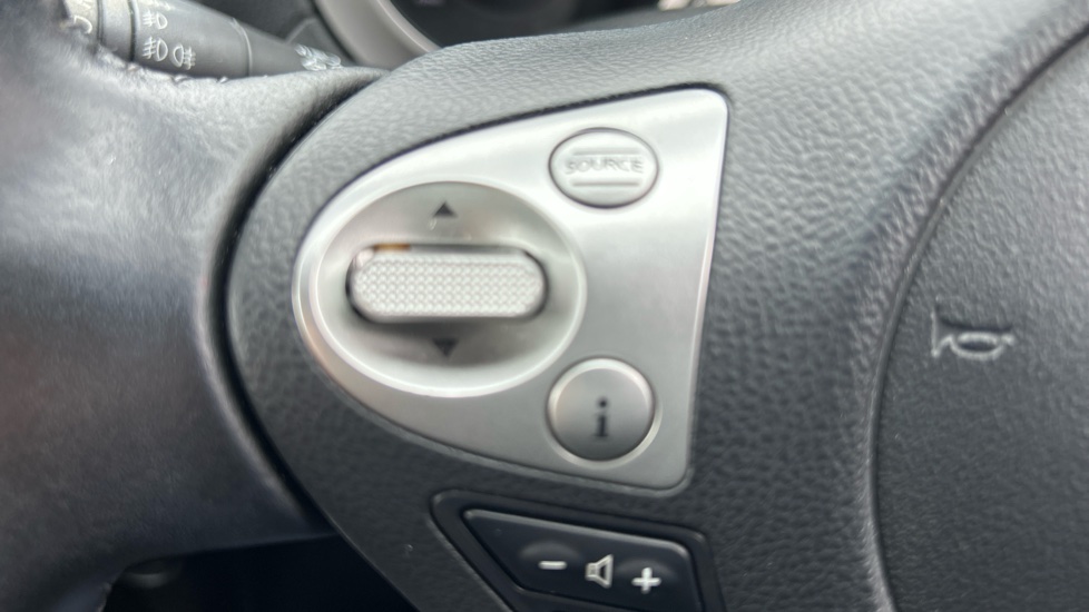 Nissan Juke 1.6 [112] Acenta 5dr Petrol Hatchback - Image 29