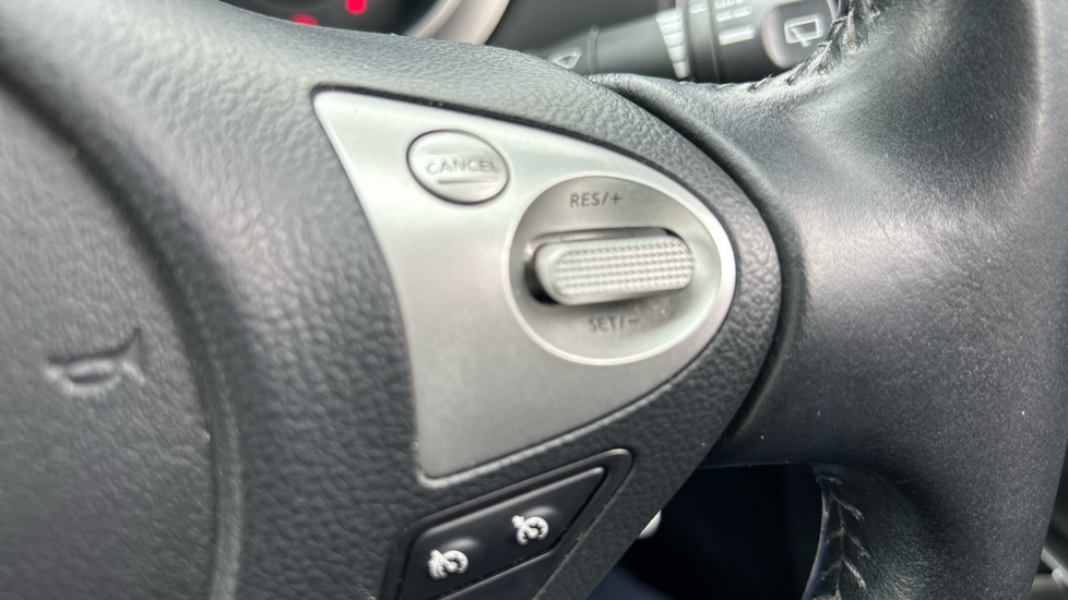 Nissan Juke 1.6 [112] Acenta 5dr Petrol Hatchback - Image 30