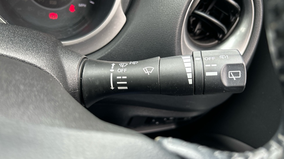 Nissan Juke 1.6 [112] Acenta 5dr Petrol Hatchback - Image 34