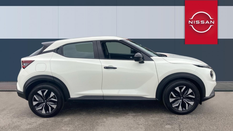 Nissan Juke 1.0 DiG-T Acenta Premium 5dr Petrol Hatchback - Image 5