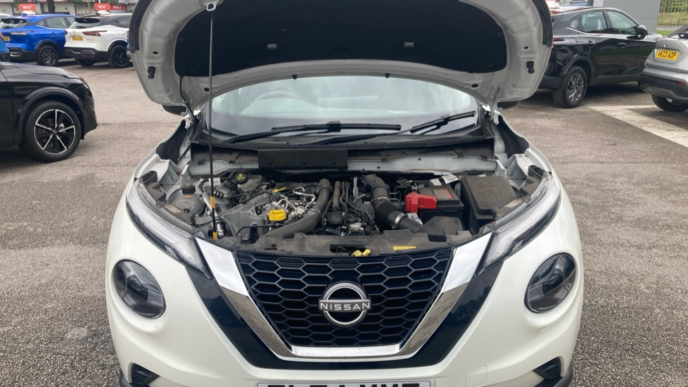 Nissan Juke 1.0 DiG-T Acenta Premium 5dr Petrol Hatchback - Image 8
