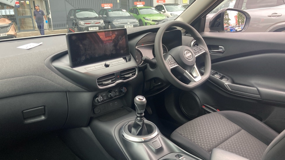 Nissan Juke 1.0 DiG-T Acenta Premium 5dr Petrol Hatchback - Image 9