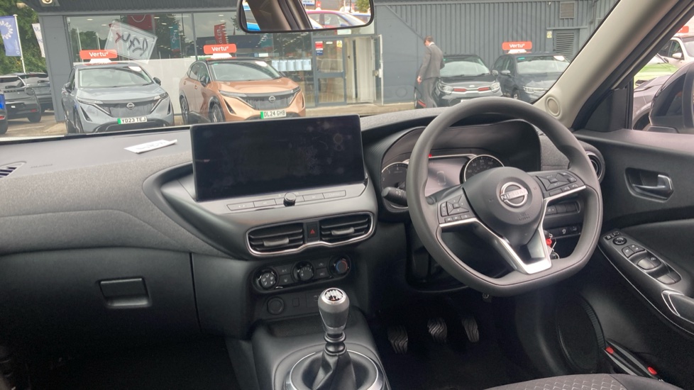 Nissan Juke 1.0 DiG-T Acenta Premium 5dr Petrol Hatchback - Image 10
