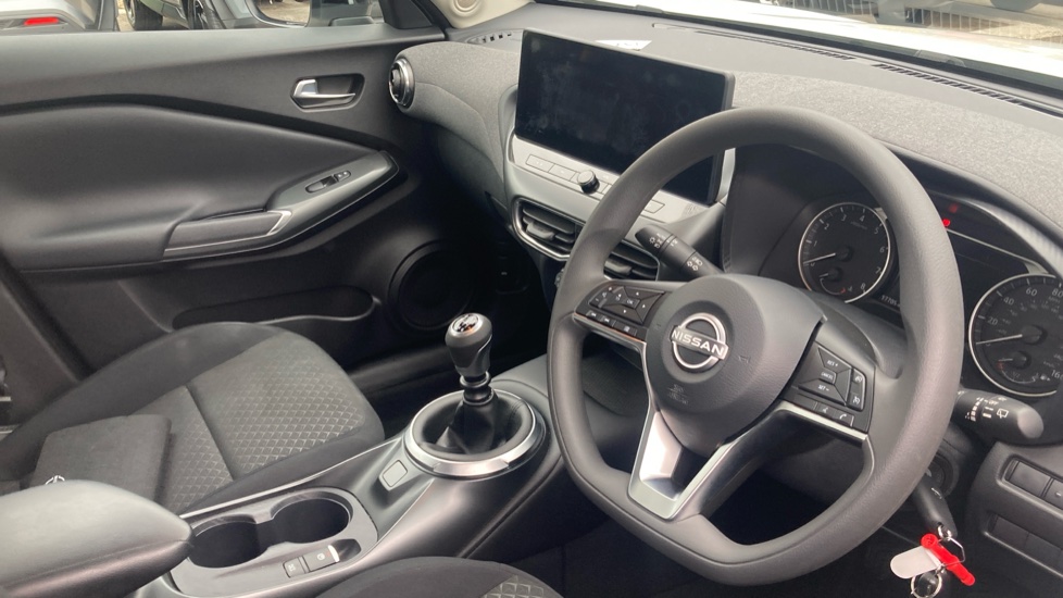 Nissan Juke 1.0 DiG-T Acenta Premium 5dr Petrol Hatchback - Image 11