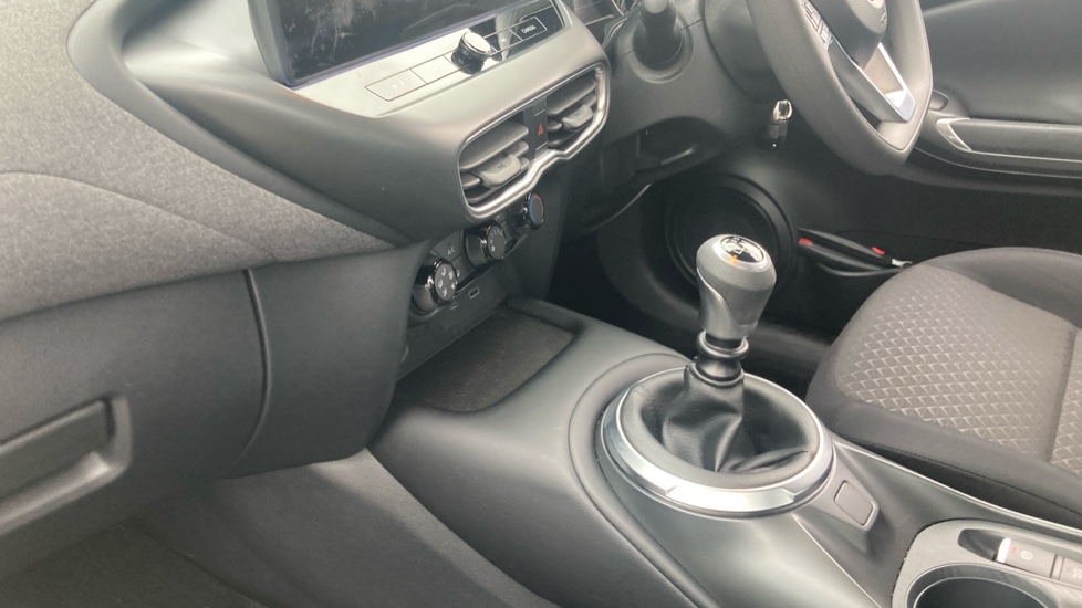 Nissan Juke 1.0 DiG-T Acenta Premium 5dr Petrol Hatchback - Image 13