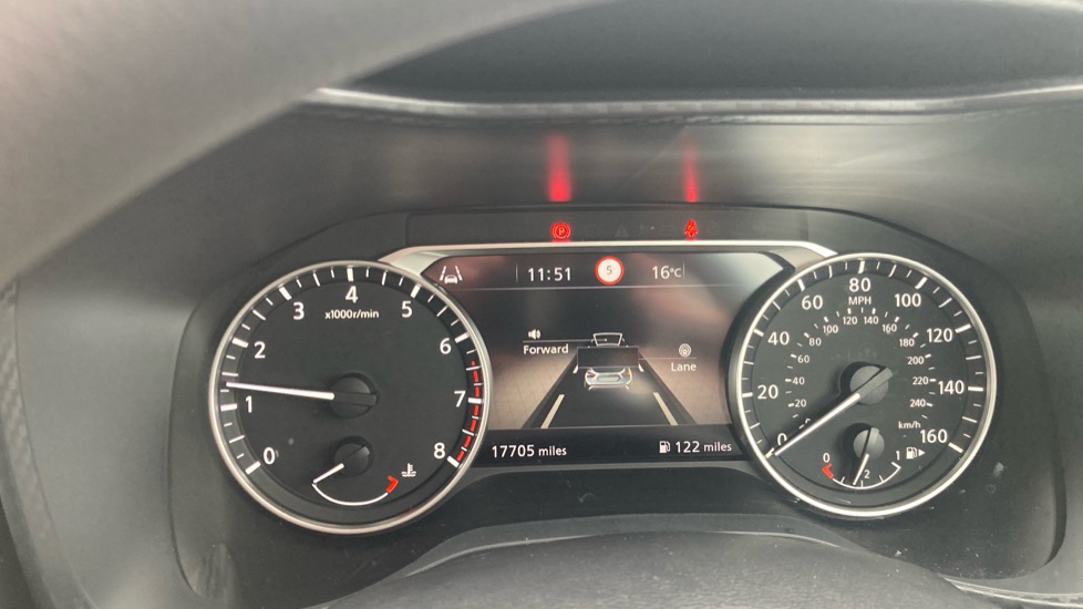 Nissan Juke 1.0 DiG-T Acenta Premium 5dr Petrol Hatchback - Image 18