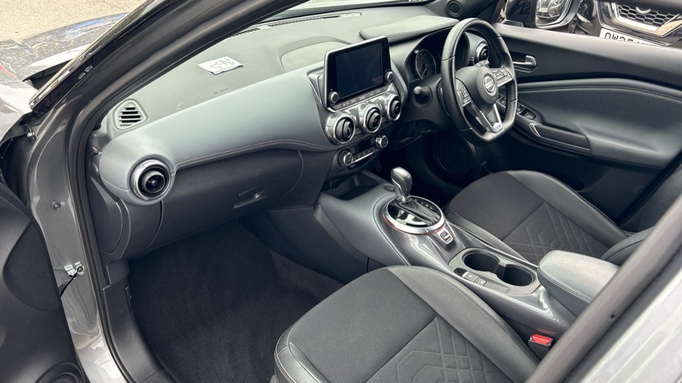 Nissan Juke 1.0 DiG-T 114 Tekna 5dr DCT Petrol Hatchback - Image 9