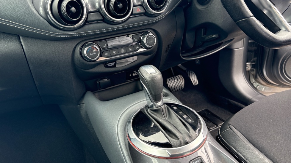 Nissan Juke 1.0 DiG-T 114 Tekna 5dr DCT Petrol Hatchback - Image 13