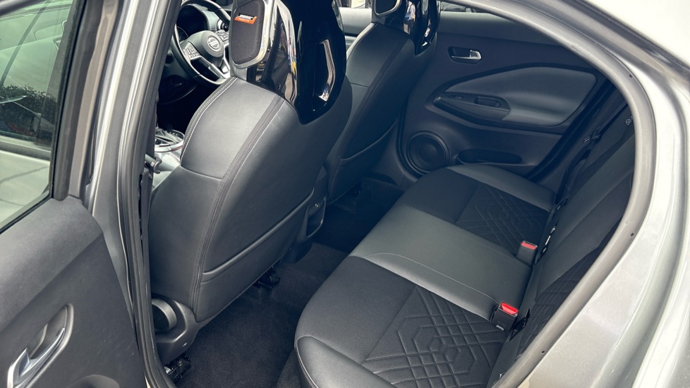 Nissan Juke 1.0 DiG-T 114 Tekna 5dr DCT Petrol Hatchback - Image 16
