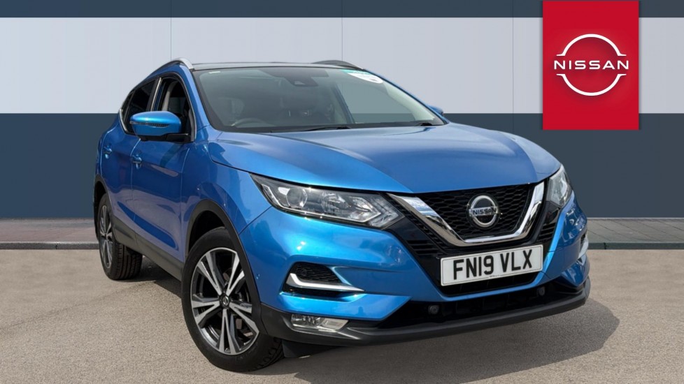 Nissan Qashqai 1.3 DiG-T 160 N-Connecta 5dr DCT [Glass Roof Pack] Petrol Hatchback - Image 1