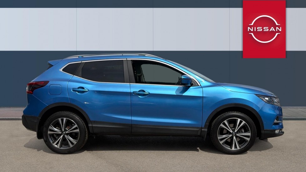 Nissan Qashqai 1.3 DiG-T 160 N-Connecta 5dr DCT [Glass Roof Pack] Petrol Hatchback - Image 5