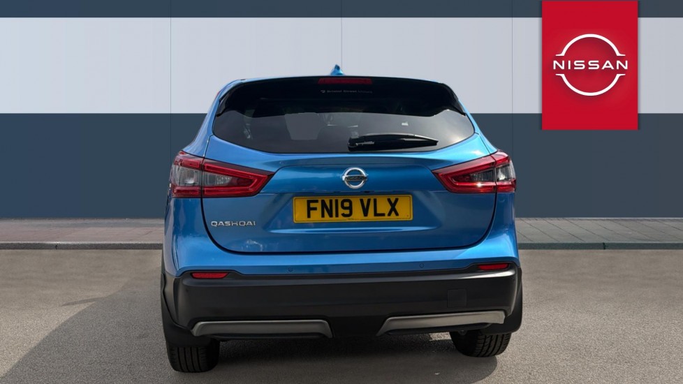 Nissan Qashqai 1.3 DiG-T 160 N-Connecta 5dr DCT [Glass Roof Pack] Petrol Hatchback - Image 6